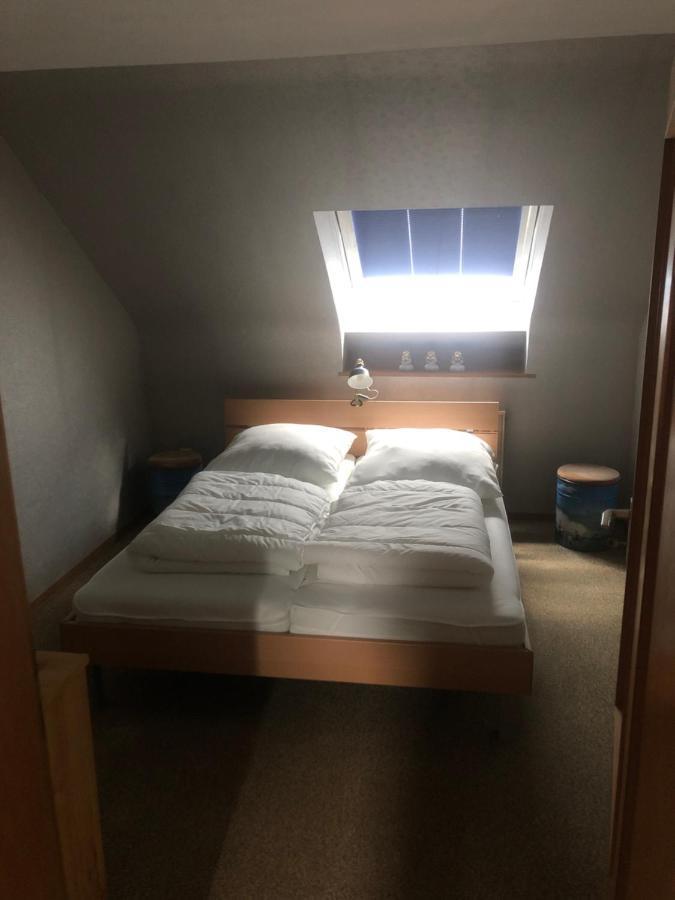 Ironico Homestay 4 Schlafzimmer Ferienwohnung 100 M2 Nahe Bostalsee Eisen  Bagian luar foto